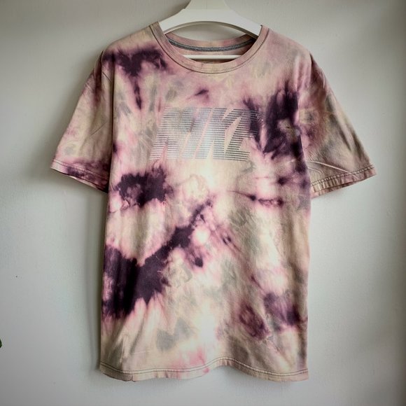 Nike Other - Nike tie dyed purple cream graphic t shirt GUC